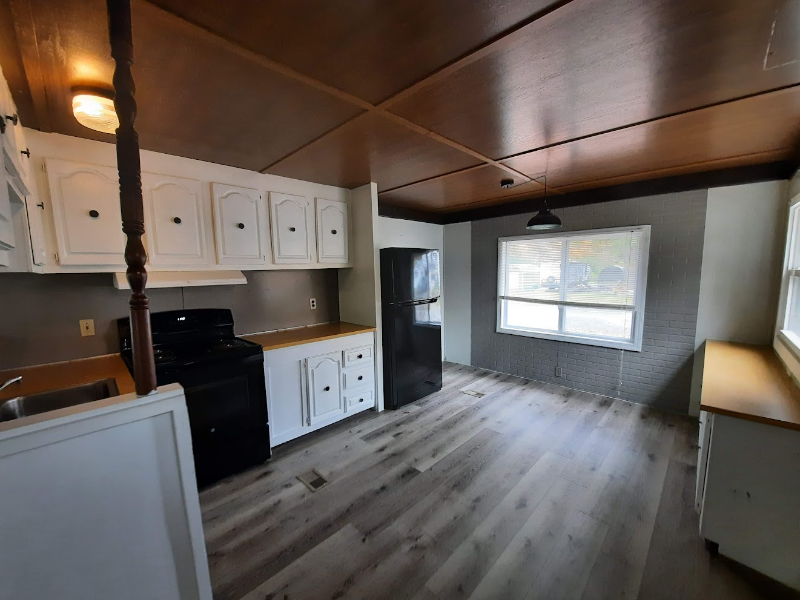 244 Alder St - Photo 5 of 28