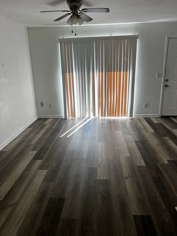 3950 Se 19th Ave #D - Photo 5 of 14