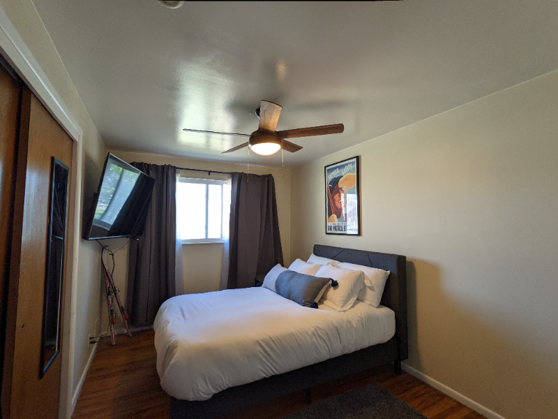 1512 E St #A - Photo 3 of 12