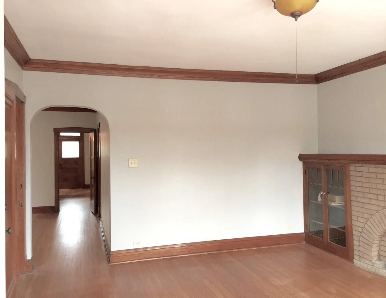 1846 Wesley Ave - Photo 4 of 16