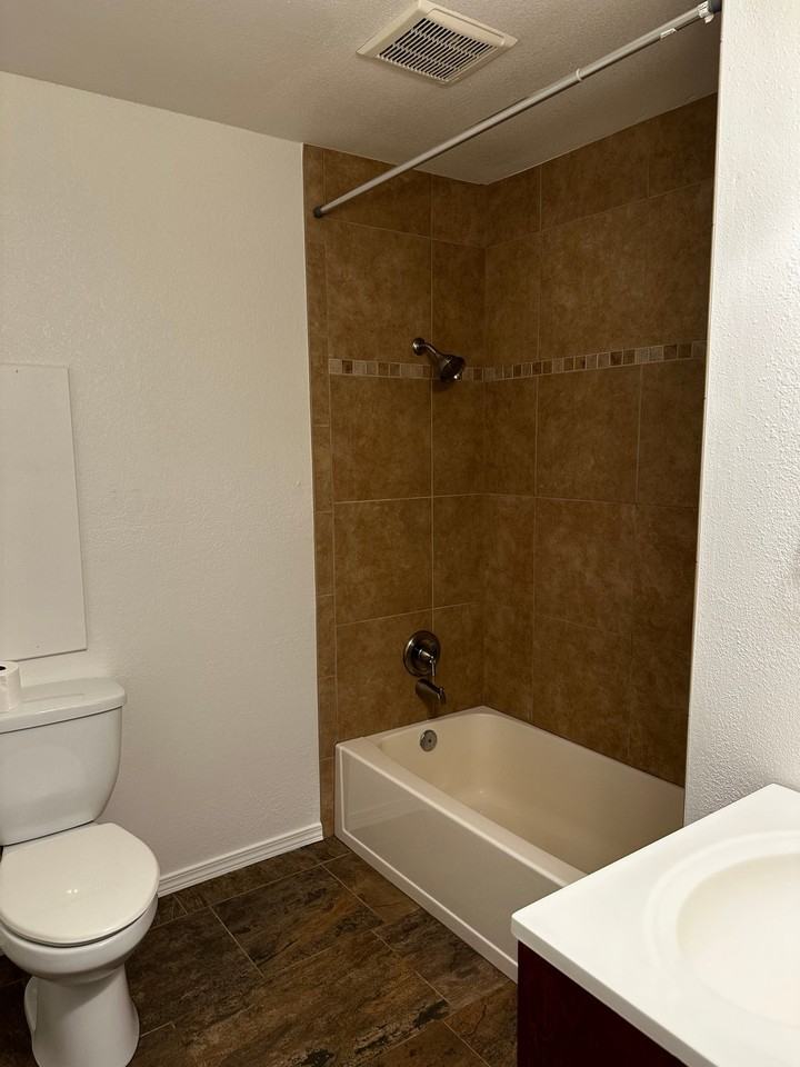 2482 Nyssa Dr - Photo 6 of 6