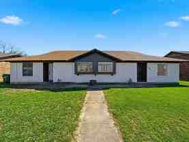 208 Queen Dr - Photo 1 of 1