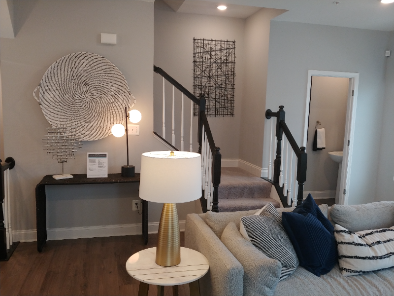 1419 Onnesta Ct - Photo 2 of 6