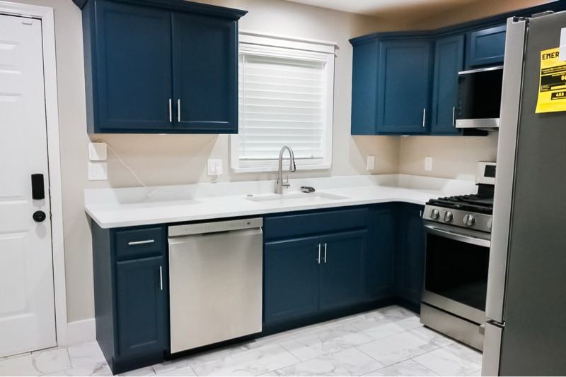 4013 N Locust St - Photo 4 of 20