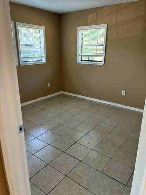 1930 Williams Dr - Photo 4 of 5