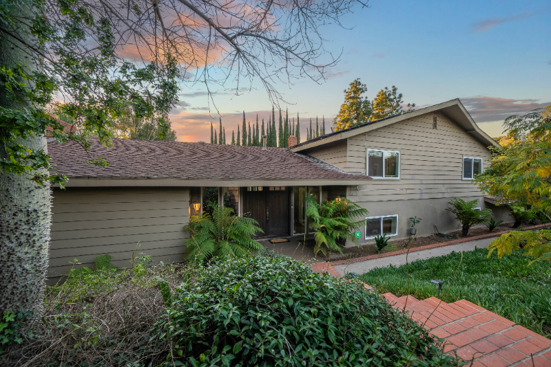 11621 Vernette Ct - Photo 3 of 21