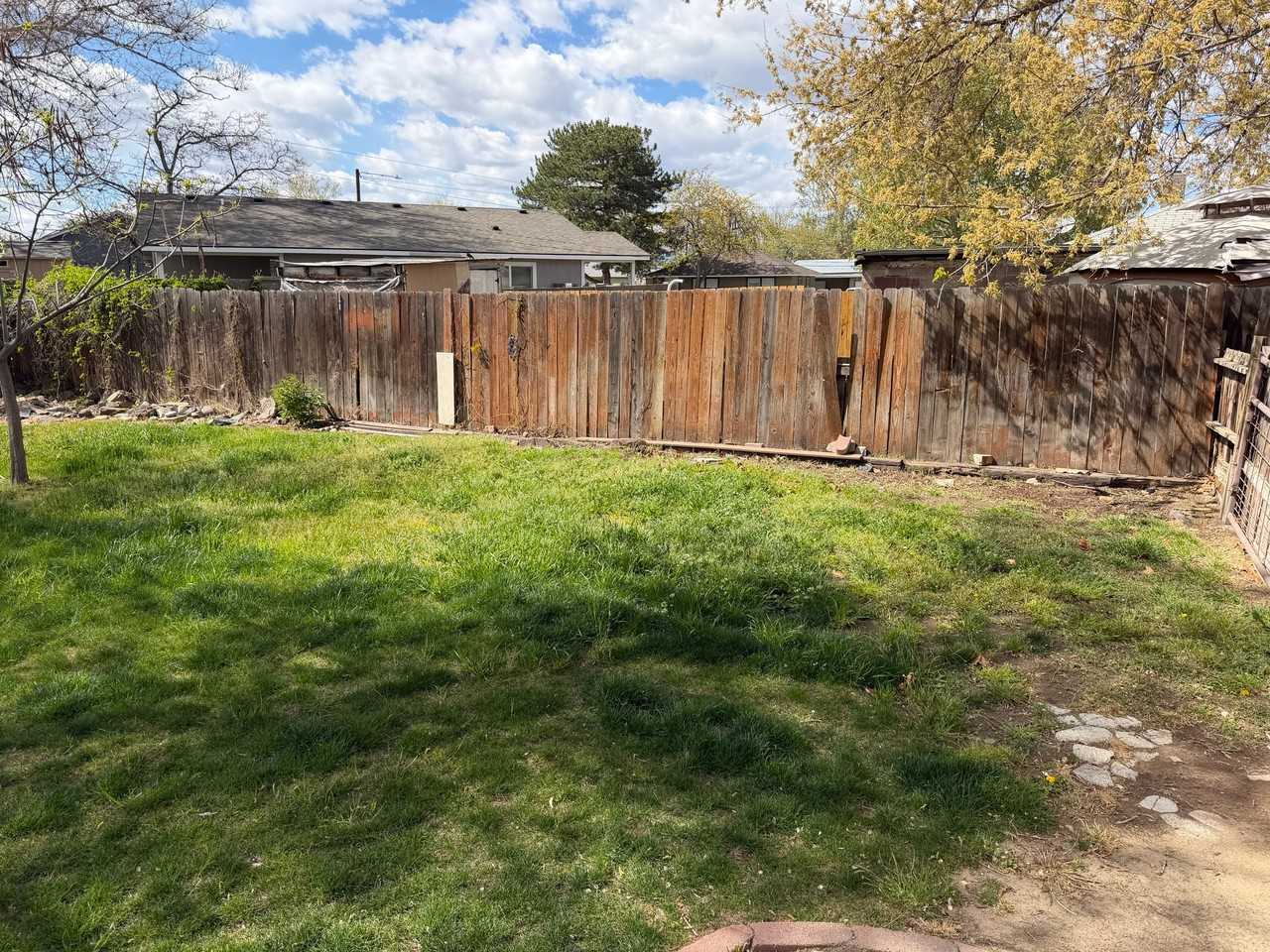 919 Snow Ave - Photo 3 of 15