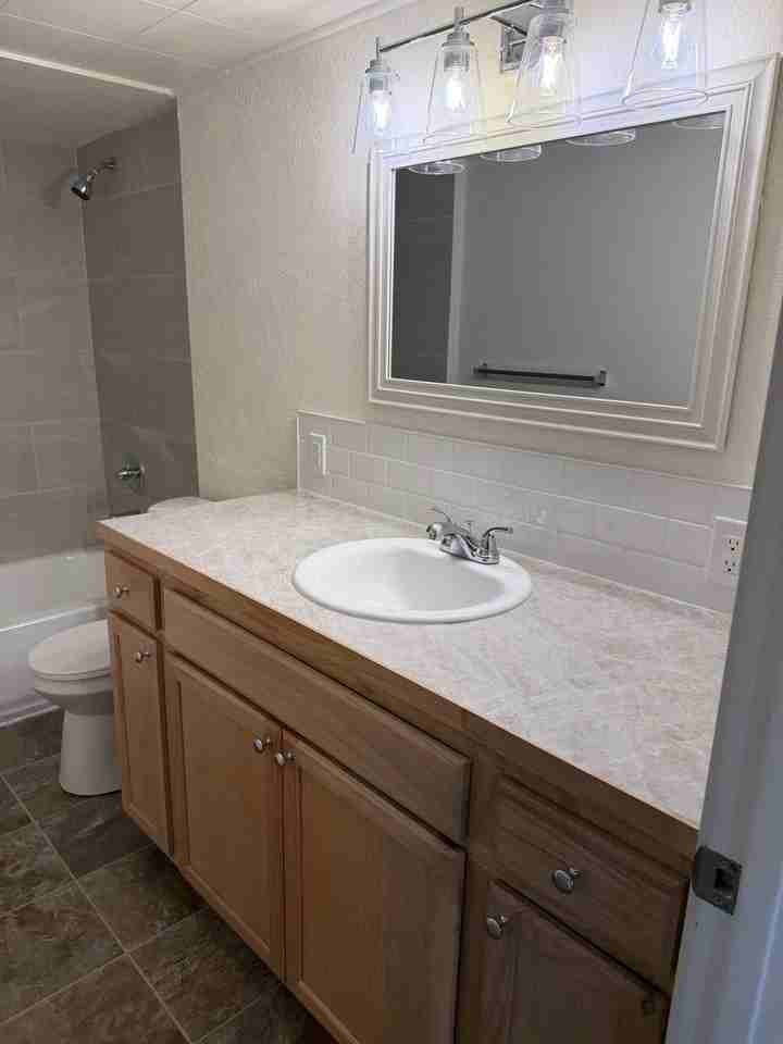 919 Snow Ave - Photo 7 of 15