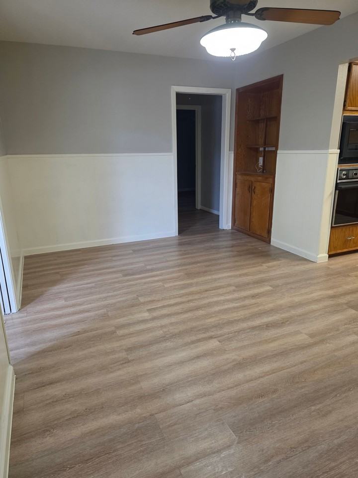 706 Mark St - Photo 7 of 19