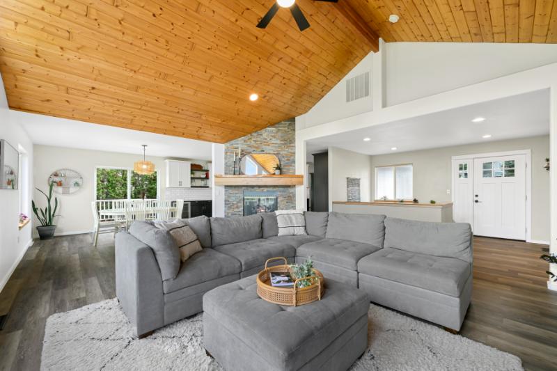 3783 Westhills Pl - Photo 5 of 12