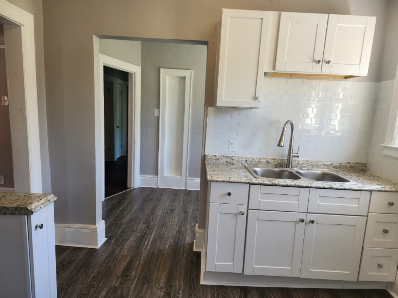 4045 Clements St - Photo 4 of 17