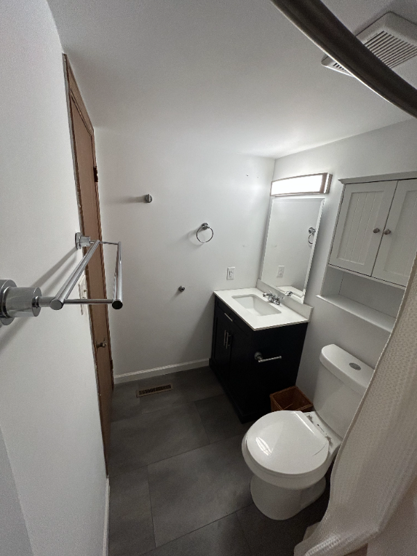 1735 S Allison St #B - Photo 7 of 9