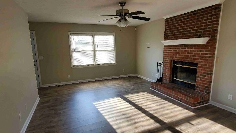 7494 Fairpoint Dr - Photo 3 of 13