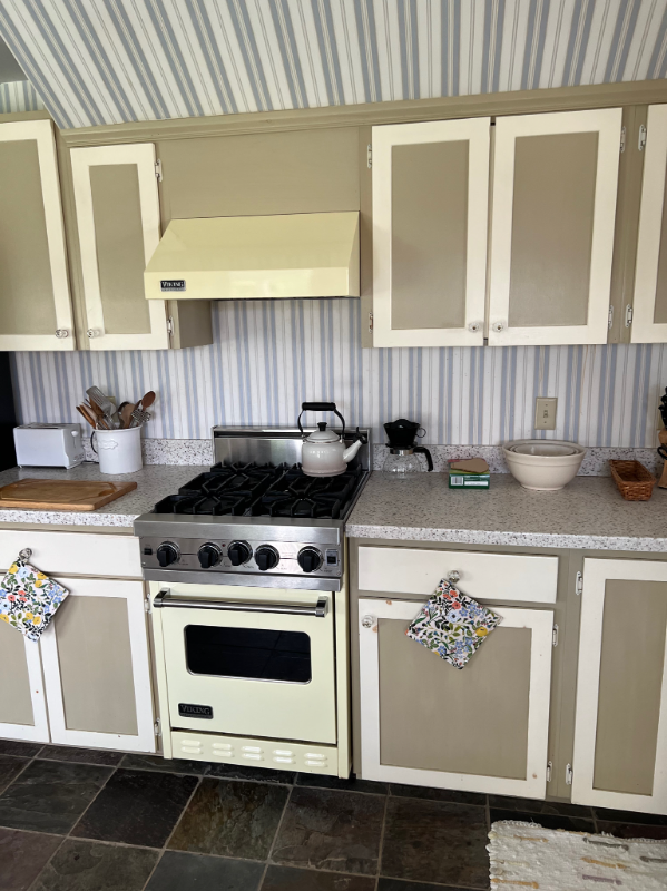 44 Farm Way - Photo 3 of 9