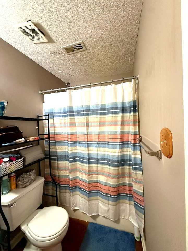 541 Shady Grv E - Photo 6 of 7