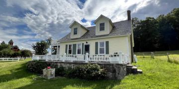 featured image of 16 Farm Way #ADK