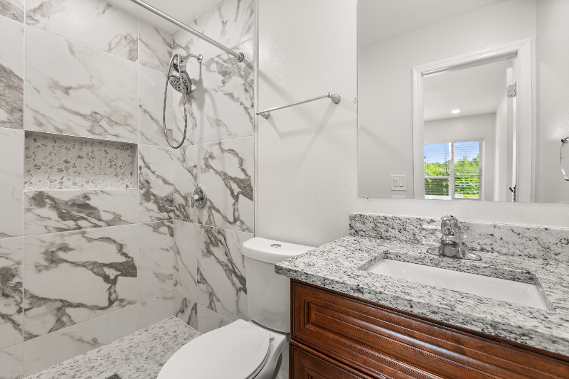 1325 Cloverlawn Ave - Photo 3 of 20