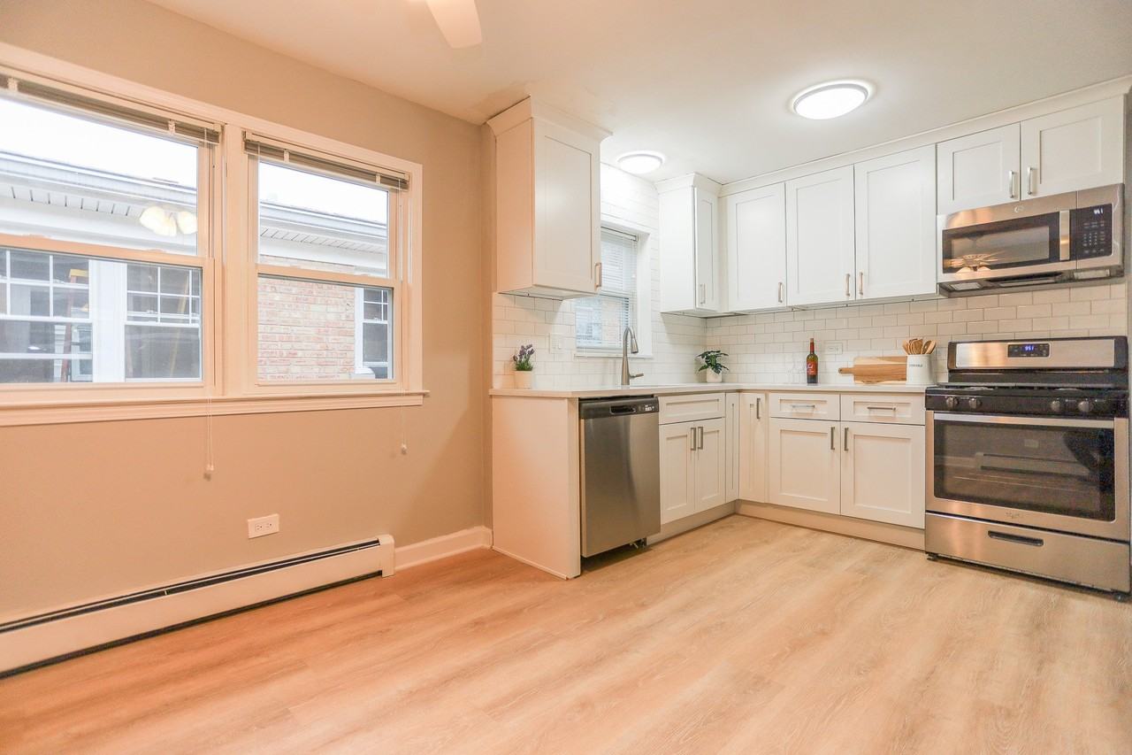 8614 W Berwyn Ave #3 - Photo 2 of 16