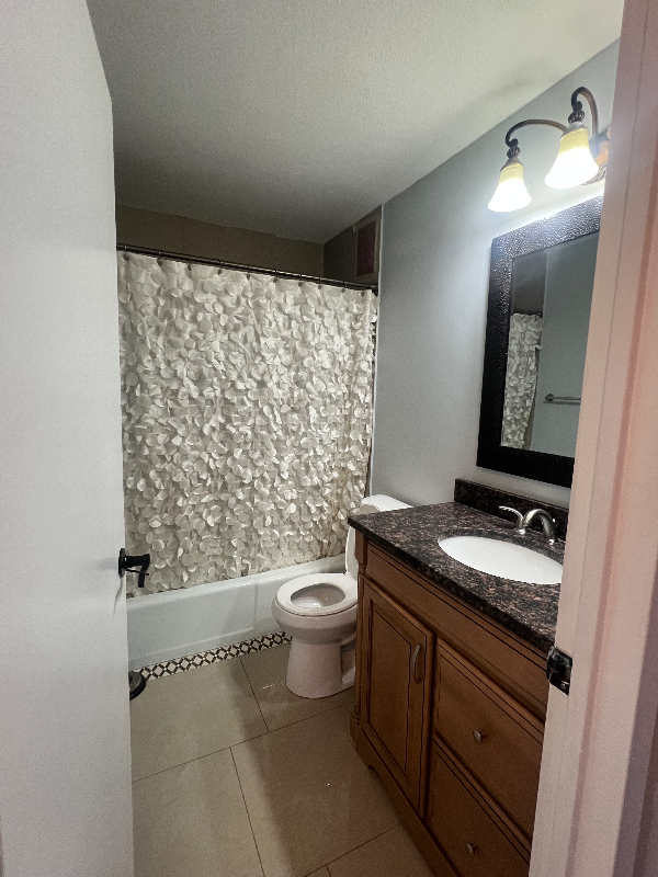 2200 S Stewart Ave #2A - Photo 7 of 15