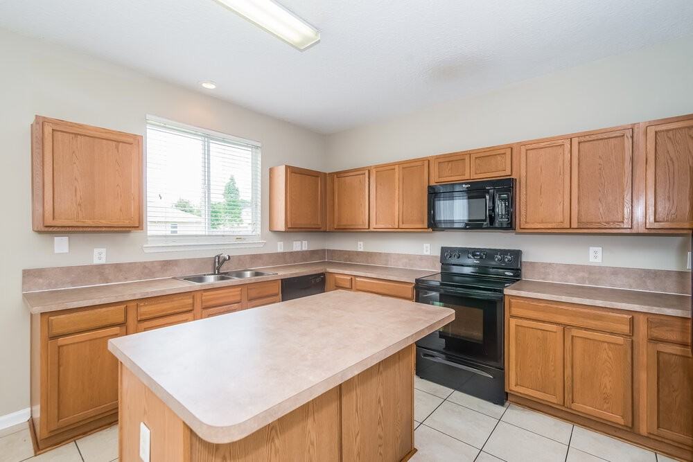 2300 Justin Lake Dr - Photo 6 of 15