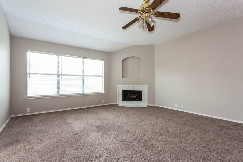 1100 Greenbend Dr - Photo 2 of 15