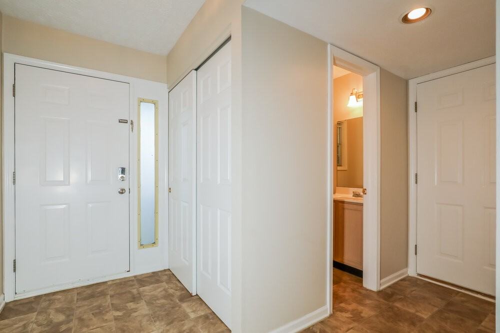 1541 Brookfield Cir - Photo 5 of 20