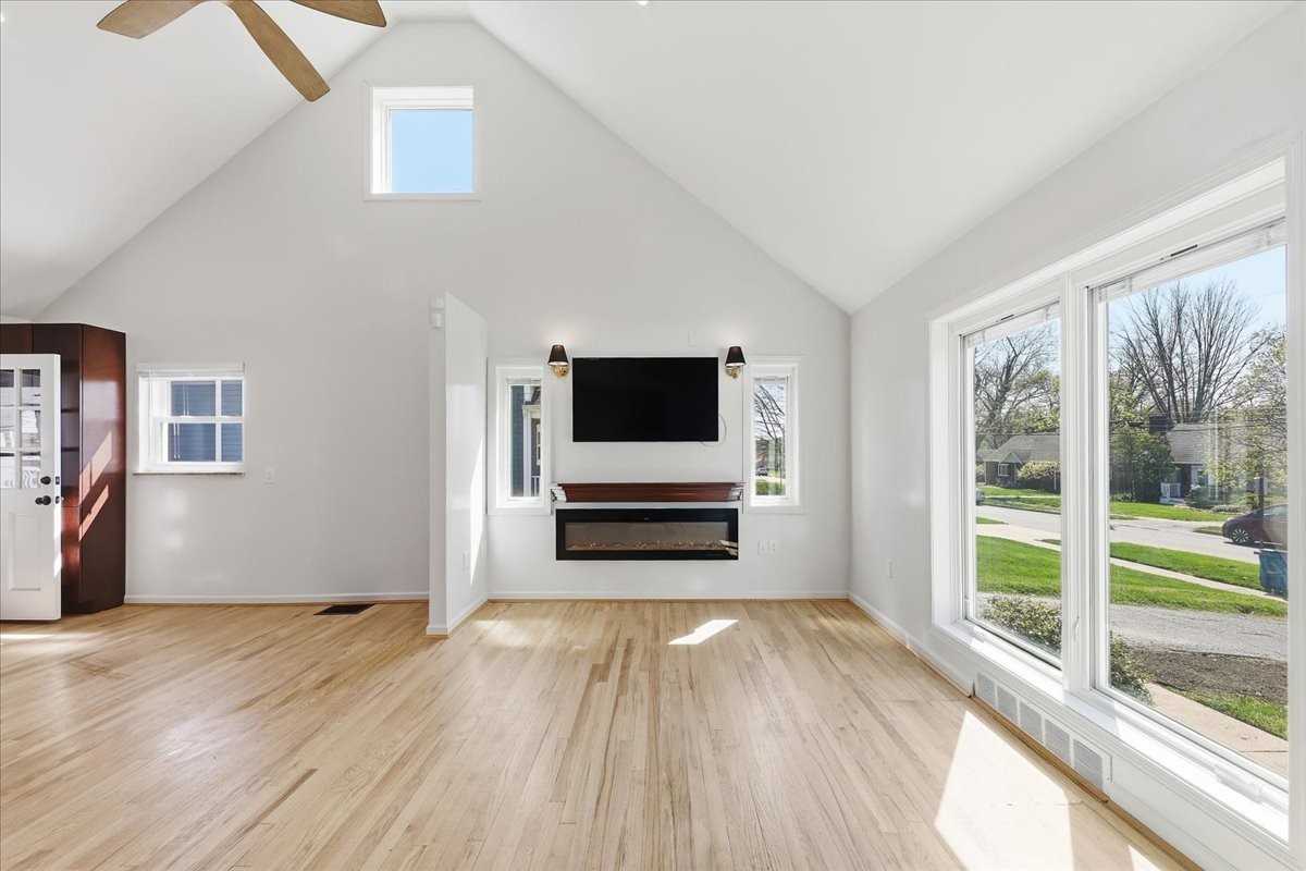 7248 Rita Ln - Photo 3 of 20