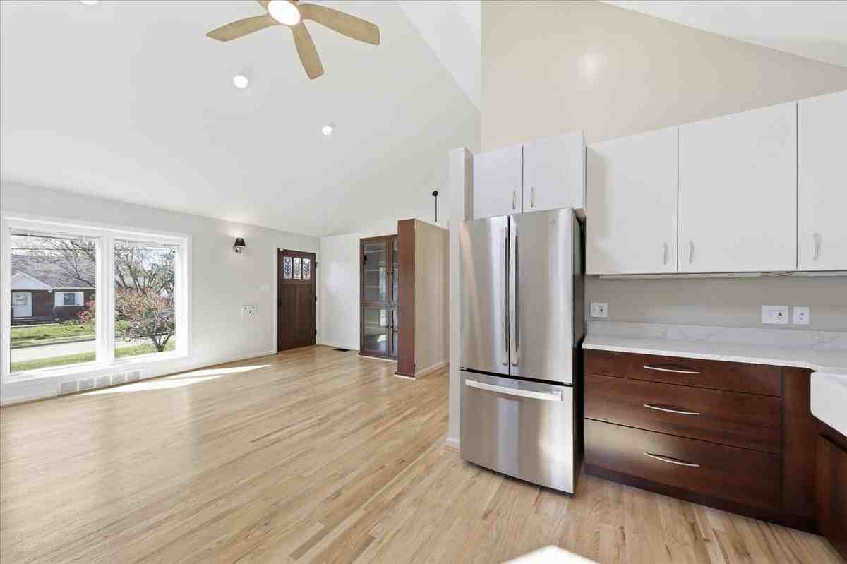 7248 Rita Ln - Photo 5 of 20