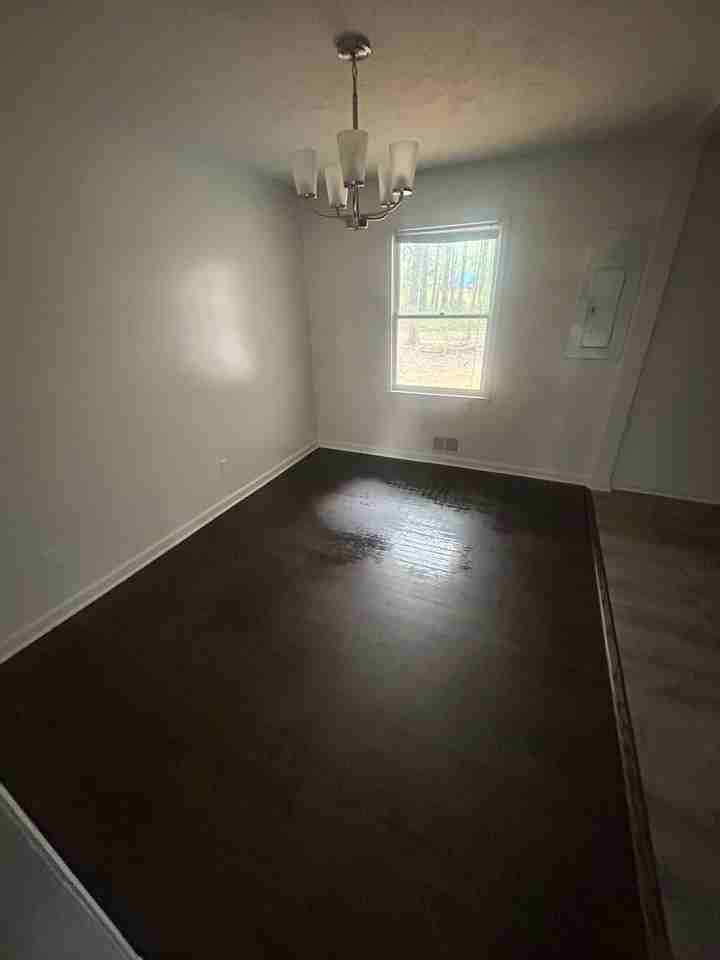 15 Mona Pl - Photo 3 of 8