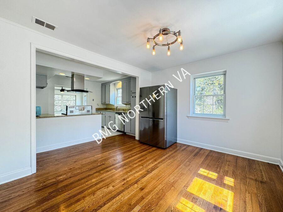 6600 Braddock Rd - Photo 7 of 37