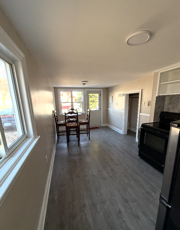 315 Collingwood St - Photo 4 of 8