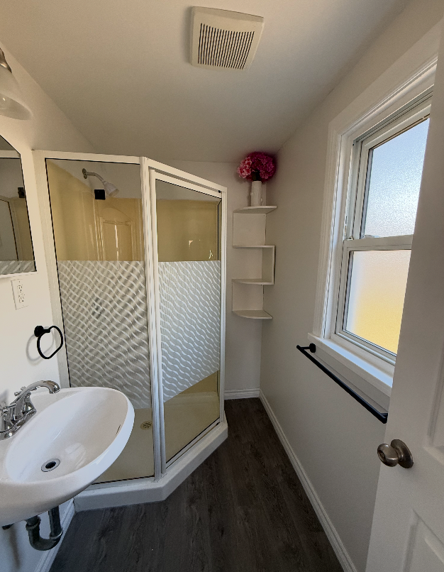 315 Collingwood St - Photo 6 of 8