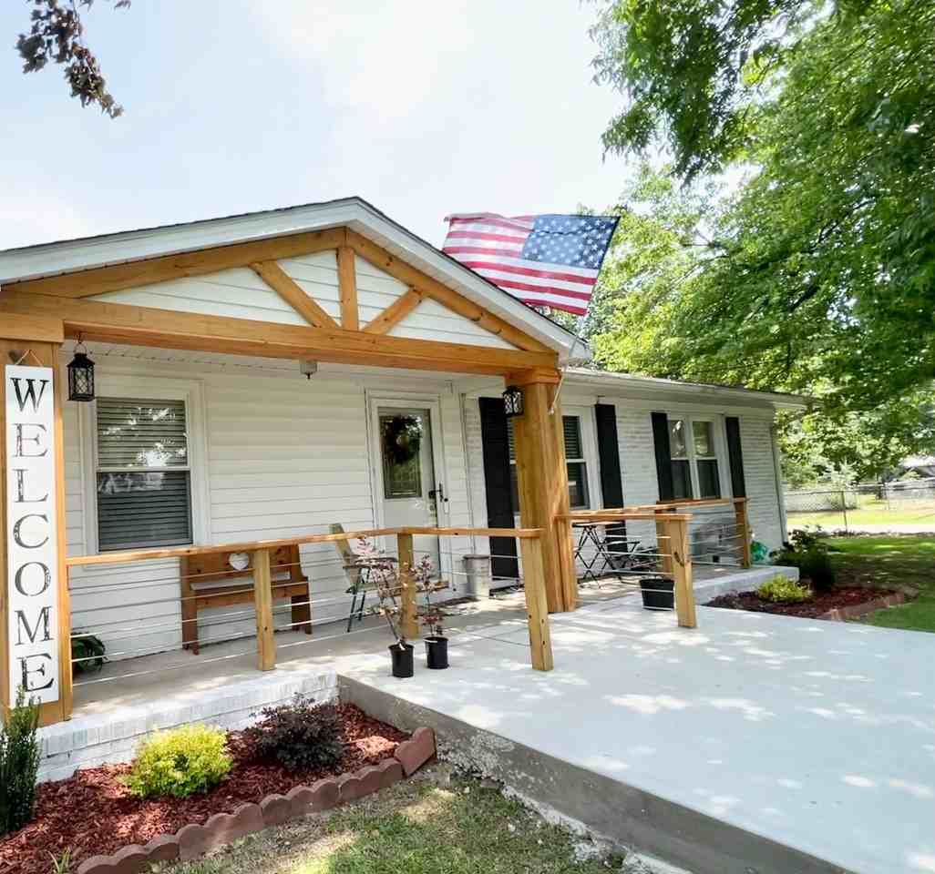 5721 Mcdaniel Dr - Photo 4 of 4