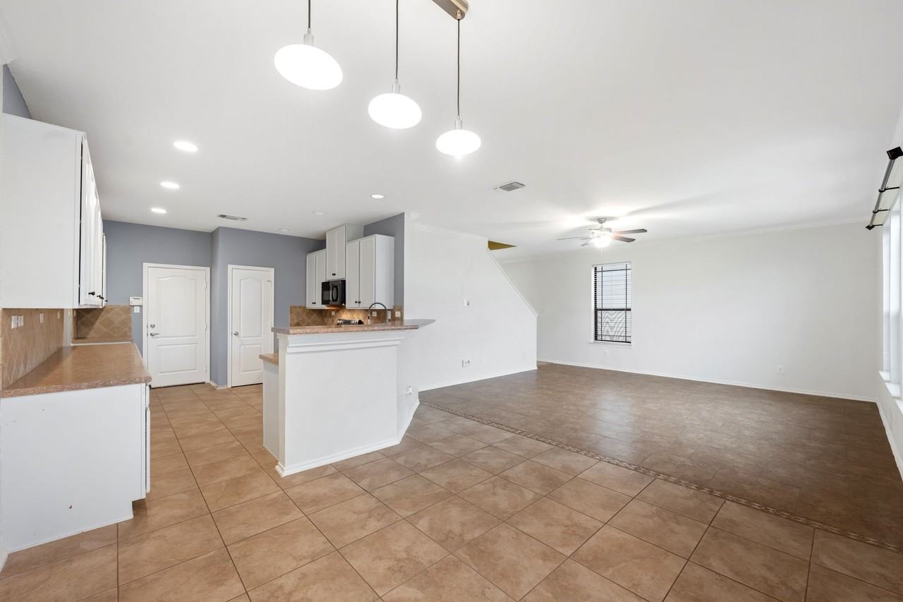 4430 Stetson Park - Photo 6 of 17