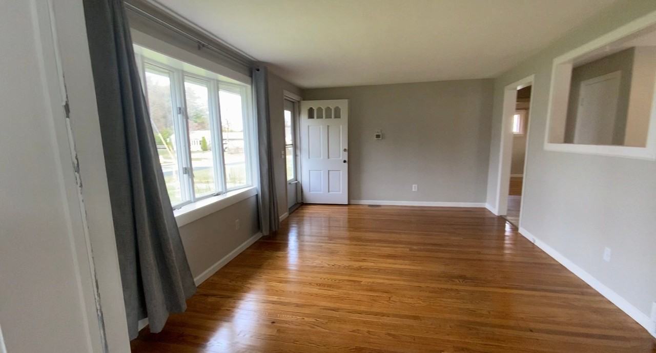 73 Kenway Dr - Photo 2 of 13