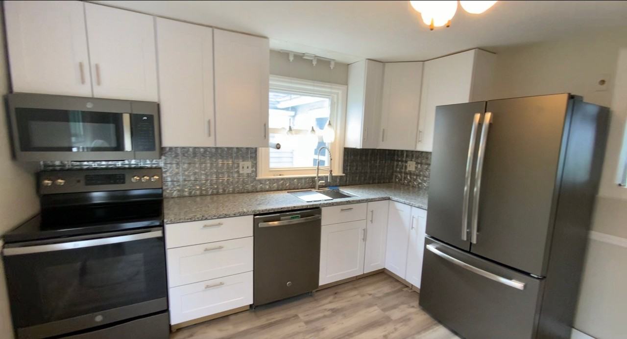 73 Kenway Dr - Photo 4 of 13