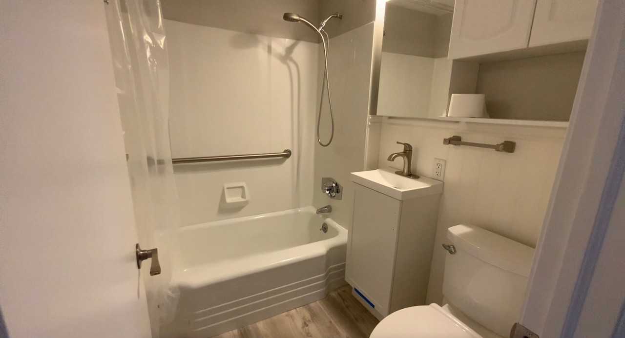 73 Kenway Dr - Photo 6 of 13