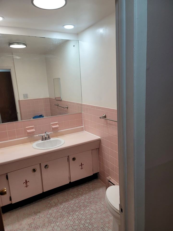 270 Herbert Ave - Photo 2 of 14