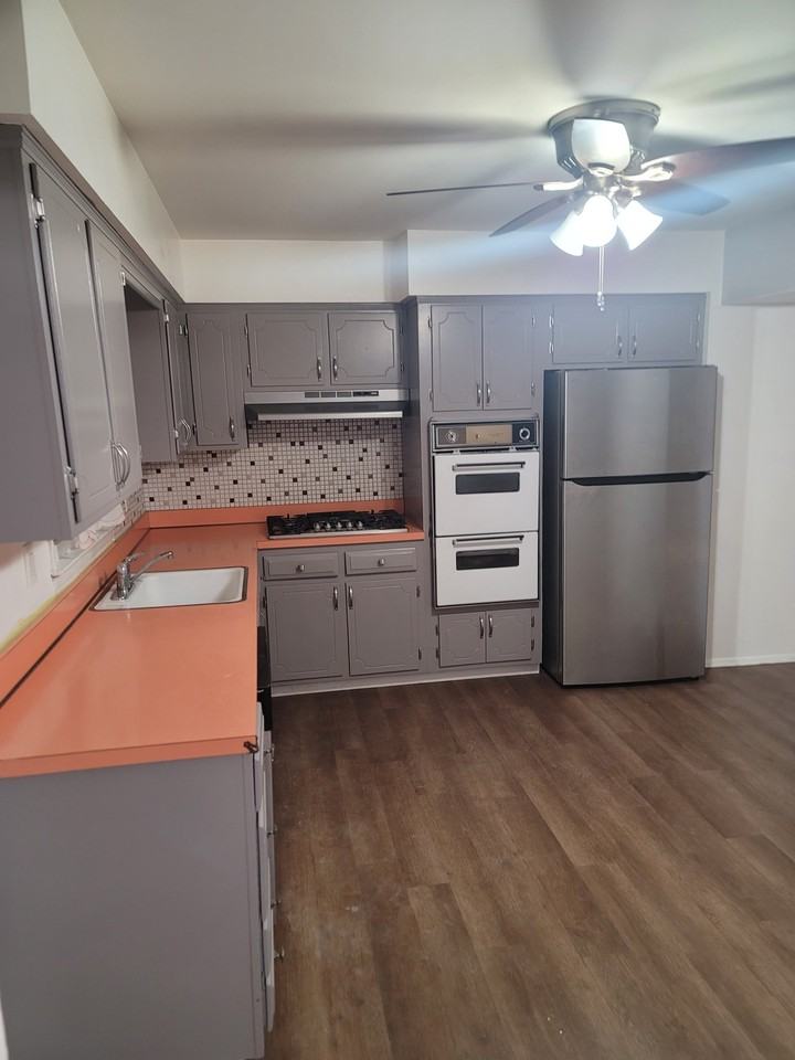 270 Herbert Ave - Photo 3 of 14
