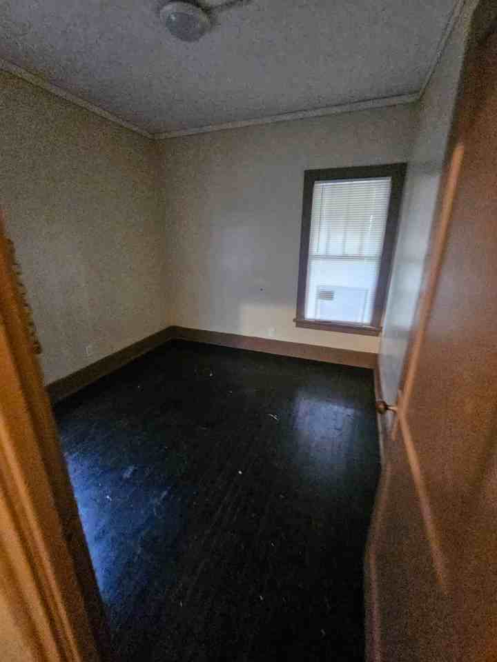 797 Ogden Ave - Photo 4 of 17