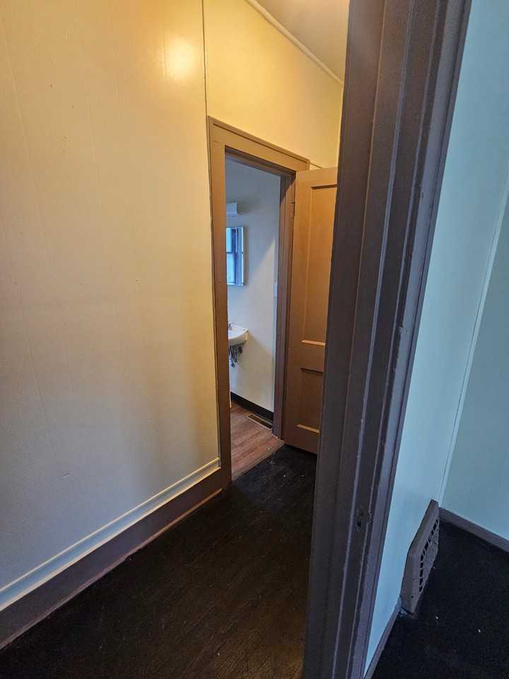797 Ogden Ave - Photo 7 of 17