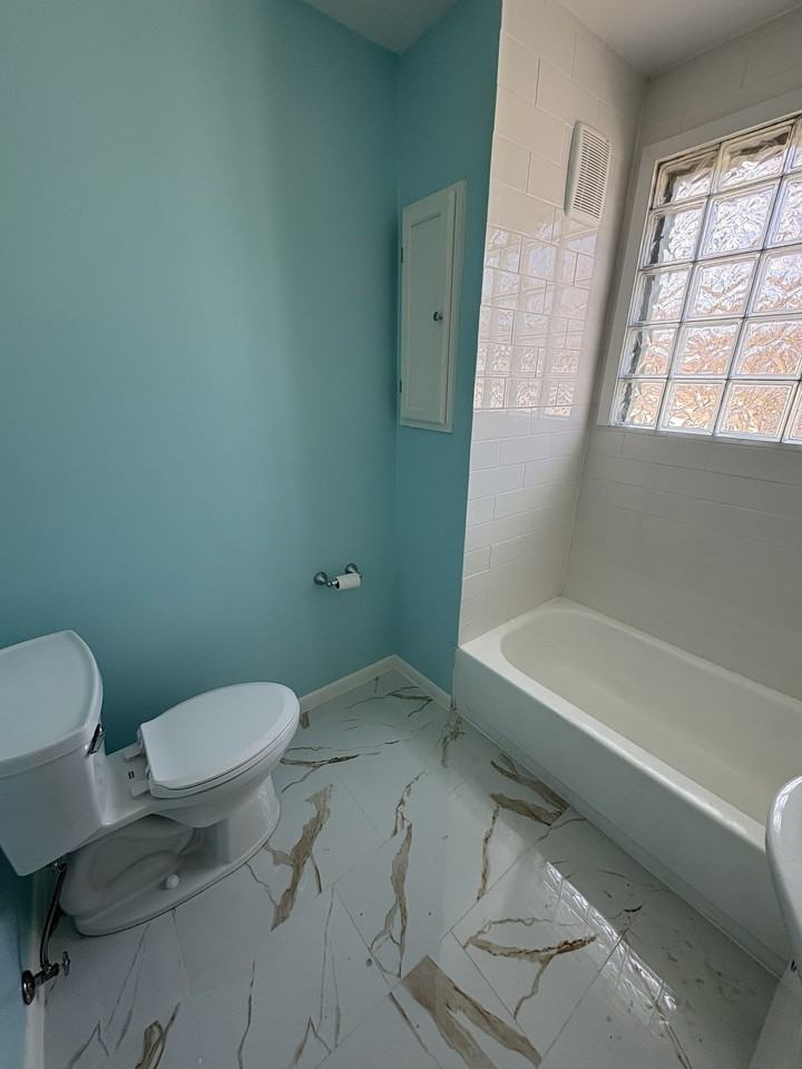 2811 Lyndale Ave N #2 - Photo 4 of 14