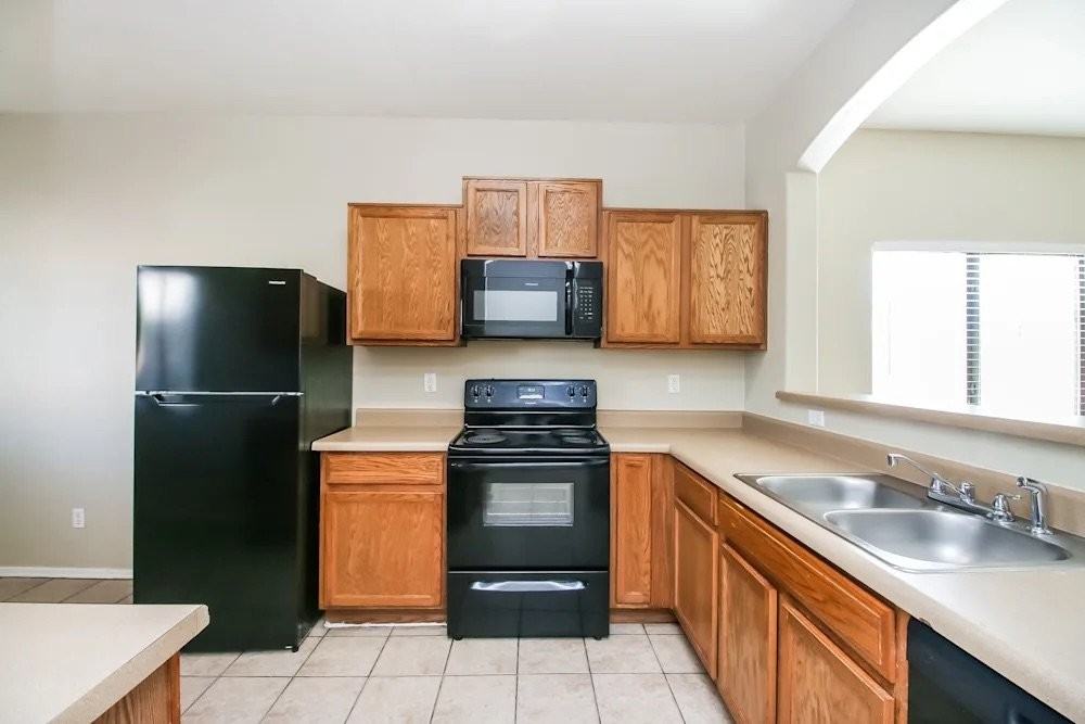 903 W Saint Kateri Ave - Photo 5 of 13