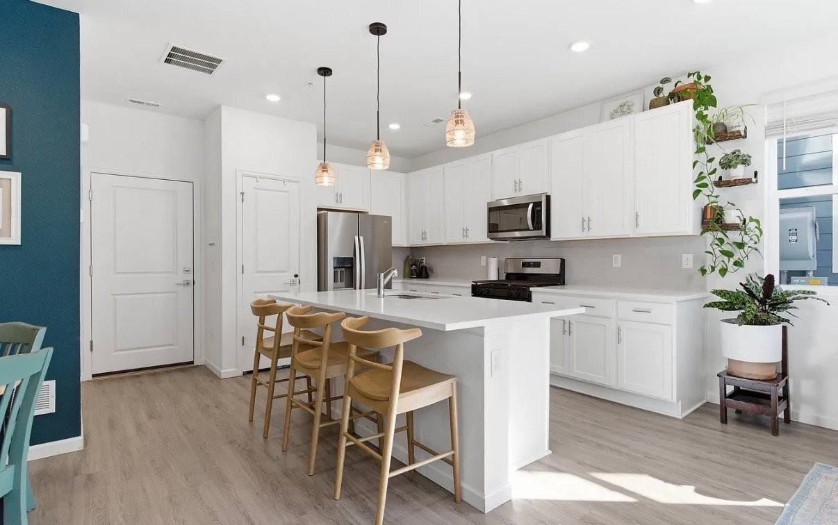 1928 Rosen Dr - Photo 6 of 20