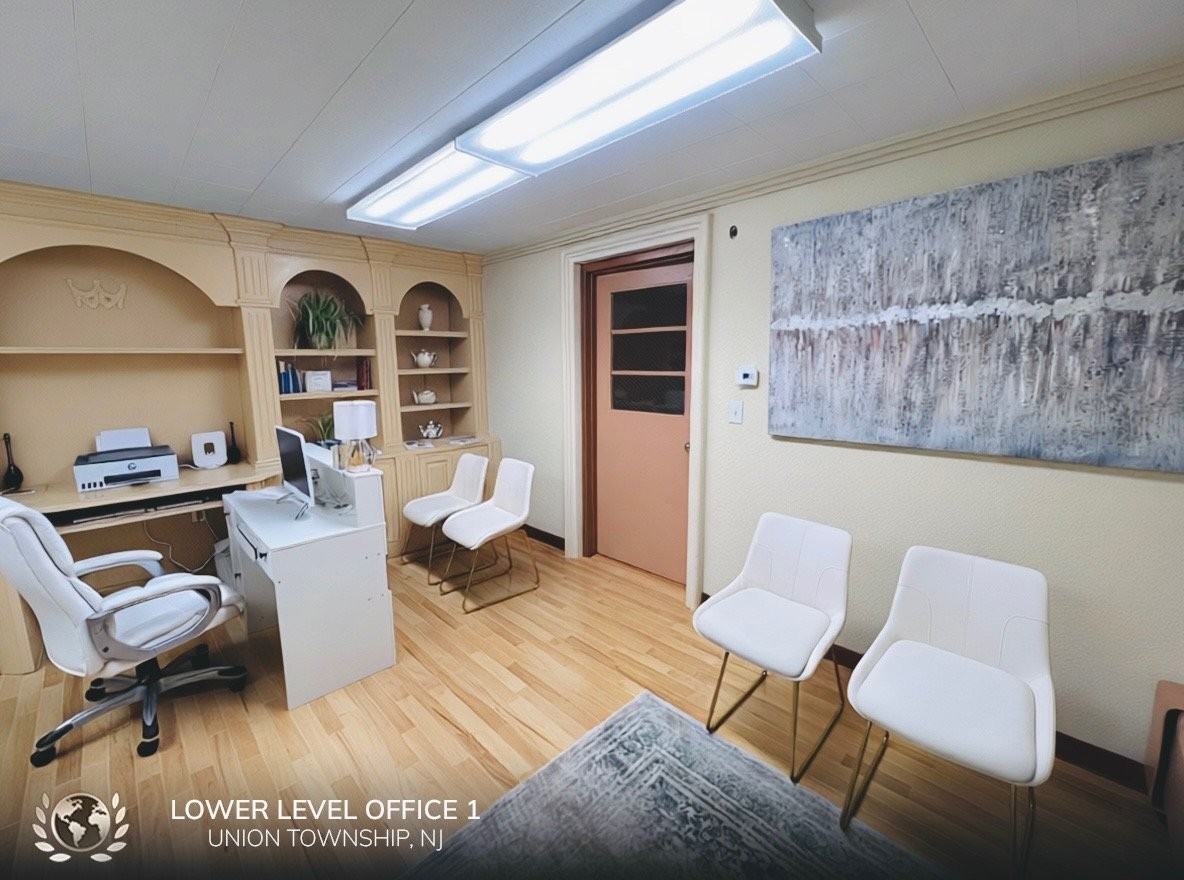 301 Tucker Ave - Photo 2 of 10