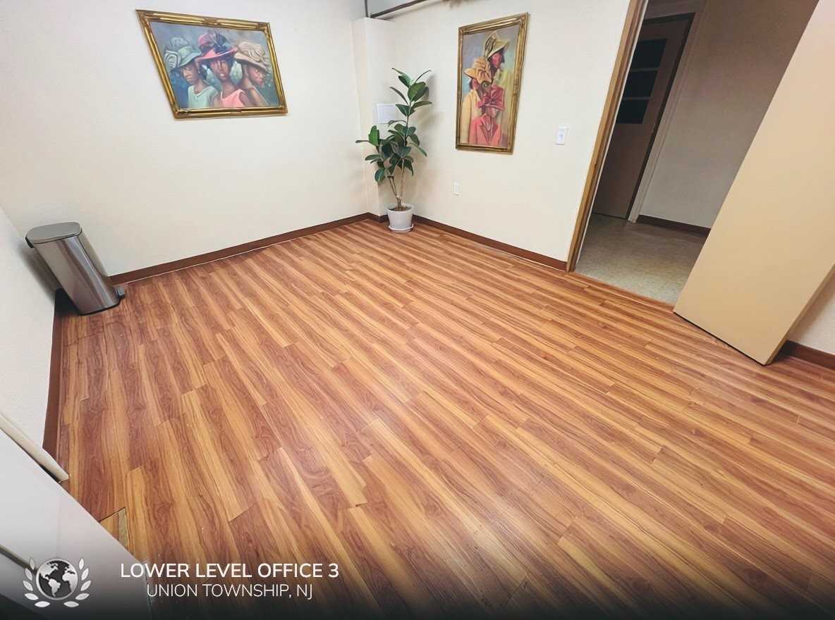 301 Tucker Ave - Photo 5 of 10