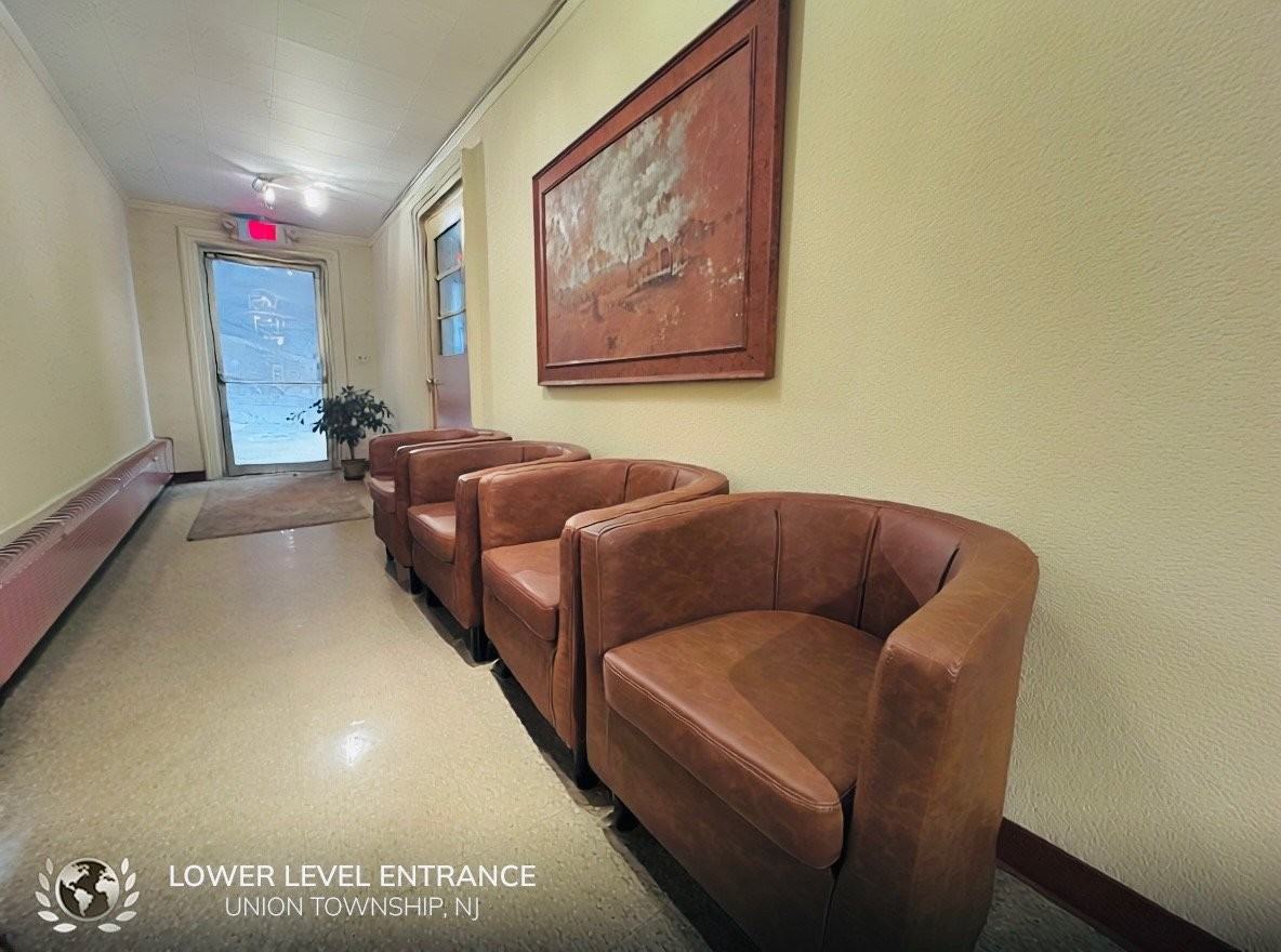 301 Tucker Ave - Photo 6 of 10