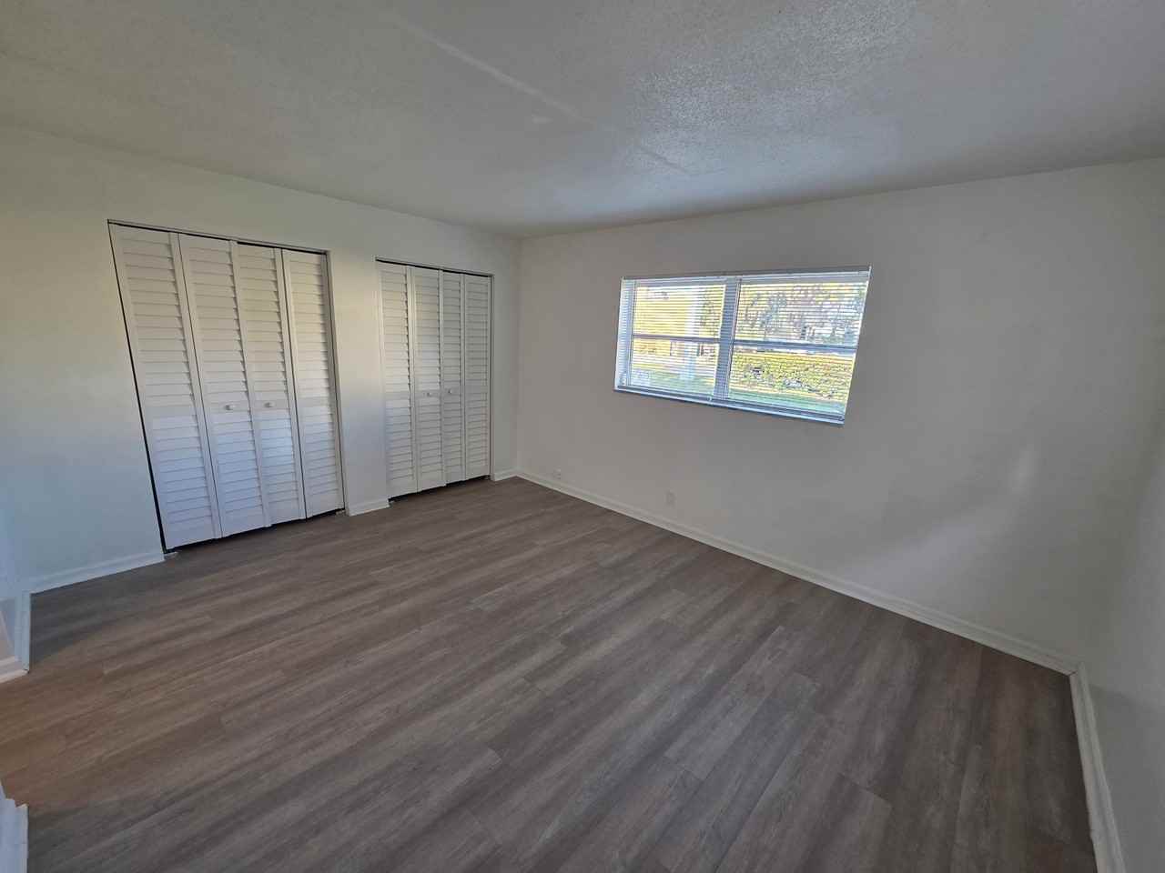 212 Se 9th Ave - Photo 7 of 11