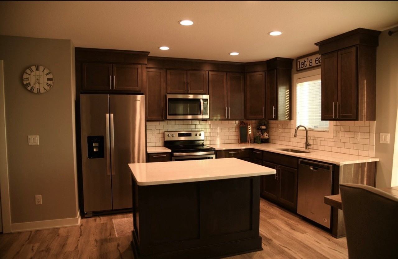 1204 Ne 21st St - Photo 4 of 9