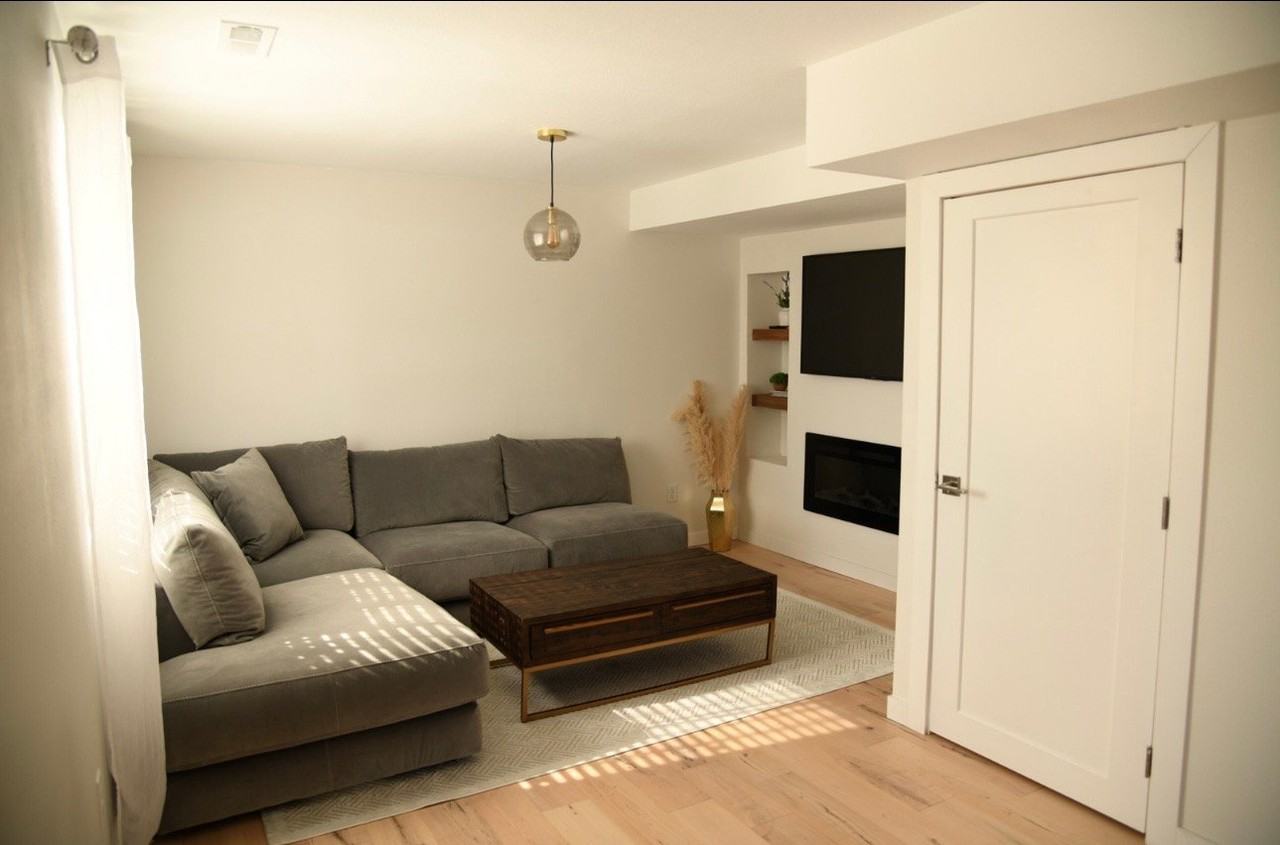 1204 Ne 21st St - Photo 6 of 9